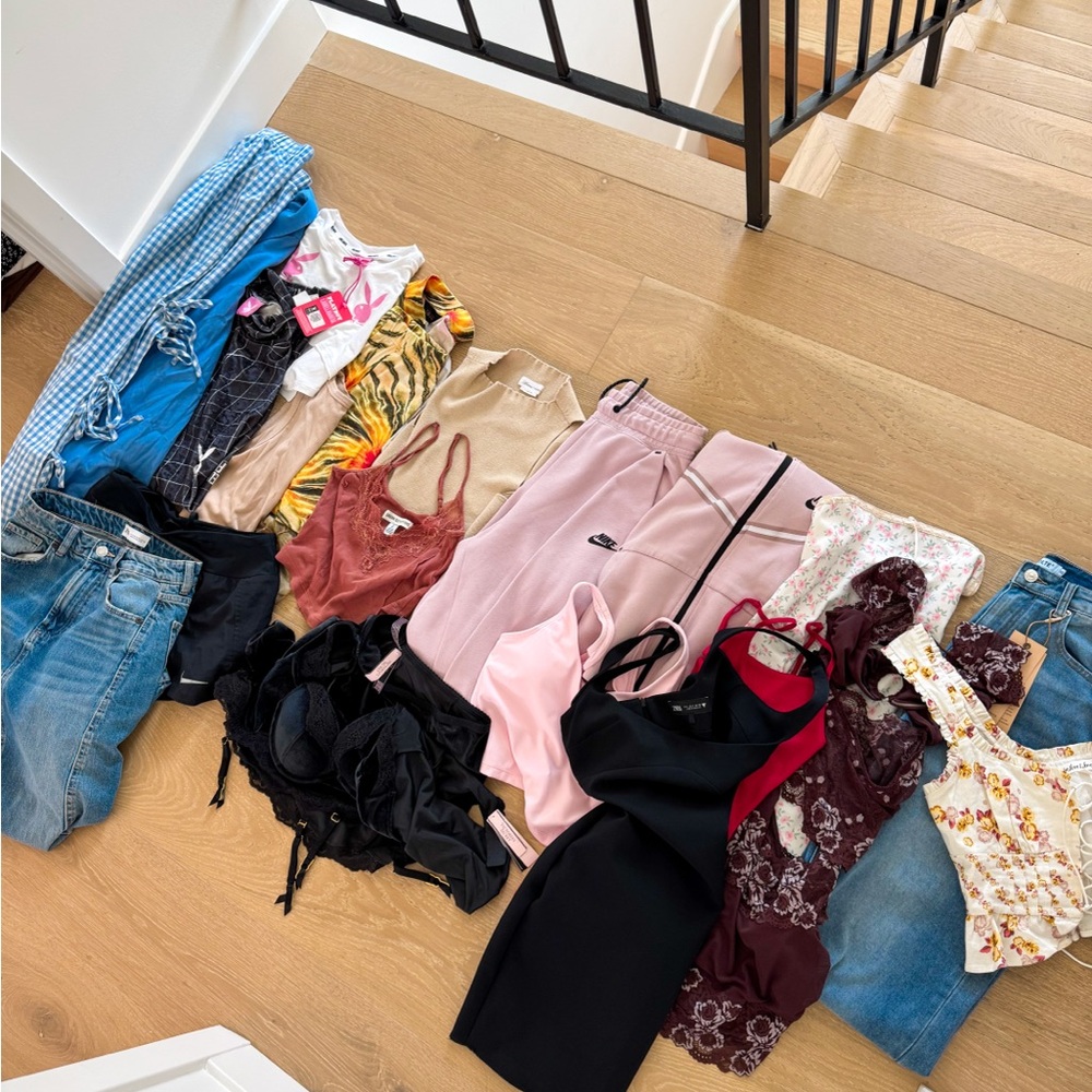 BUNDLE 4 - Nike, ZARA, For Love and Lemons, ZARA, Outcast, More!